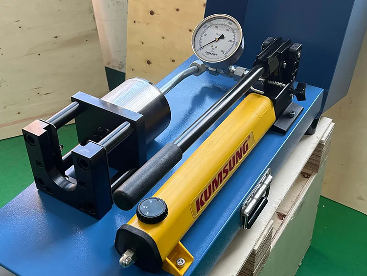 Machines de pré-assemblage de bagues coupantes manuelles ou électriques