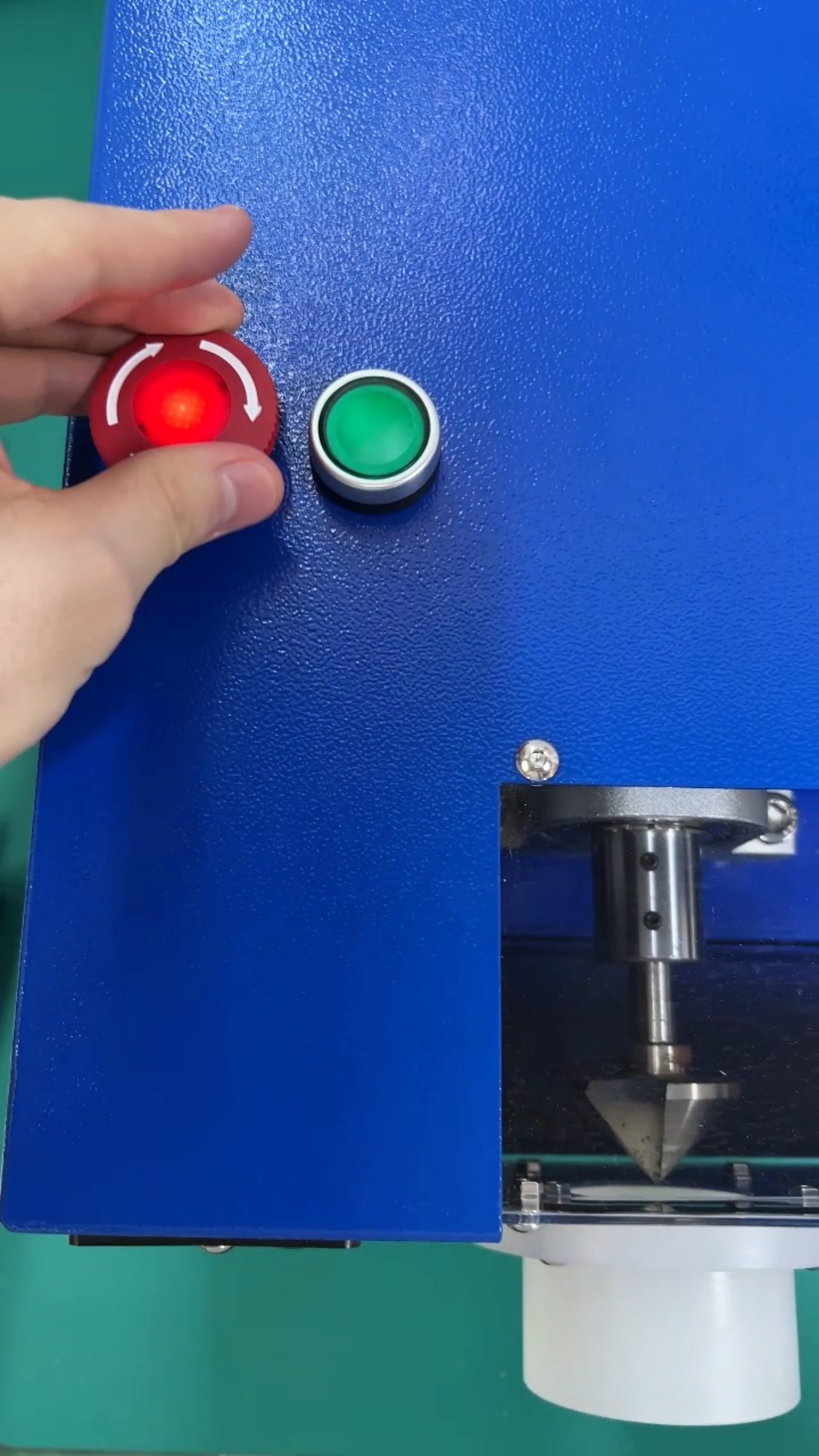 Quelles industries utilisent des machines d'ébavurage de tuyaux en acier ? Un guide pratique de l'industrie